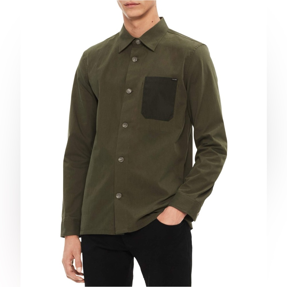 Calvin Klein Men's Long Sleeve Woven Button Down Shirt in Deep Moss